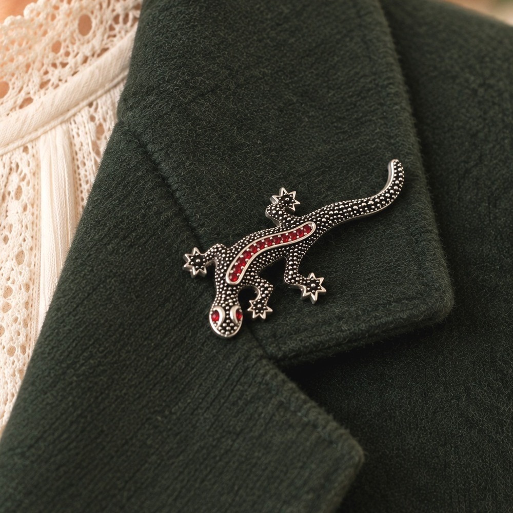 Vintage Emmons Gecko Lizard Brooch Red Rhinestone Silver Tone Pin